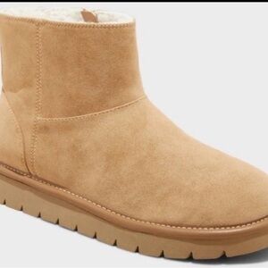 Universal Thread Tan Suede Winter Ankle Boots